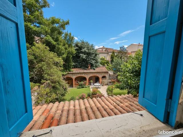 Maison 8 pièces 217 m²