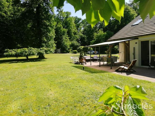 Maison 8 pièces 217 m²
