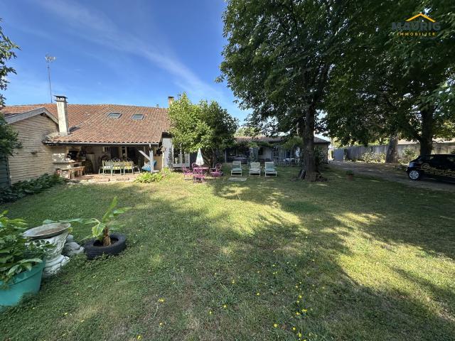 Maison 8 pièces 217 m²