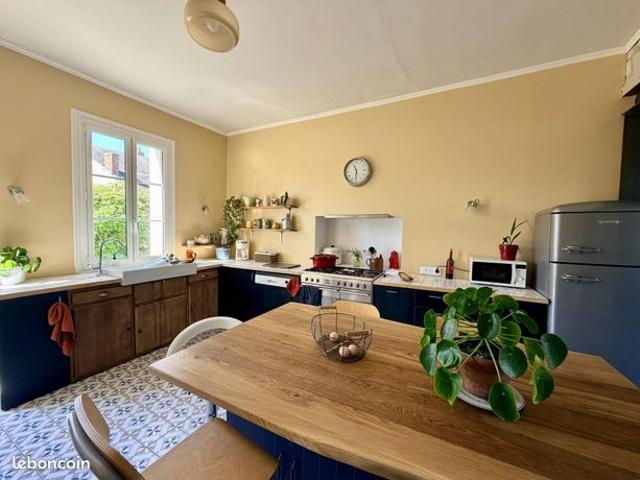 Maison 8 pièces 217 m²