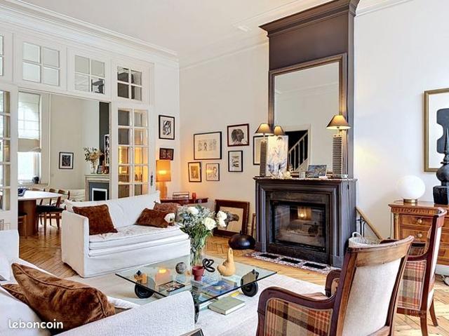 Maison 8 pièces 217 m²