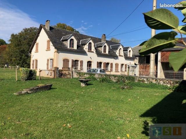 Maison 8 pièces 217 m²
