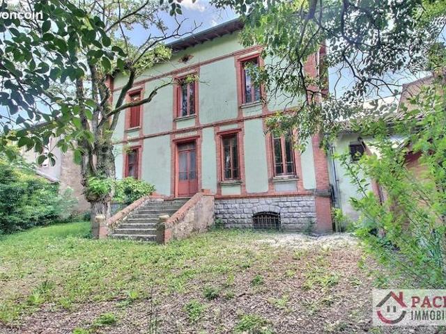 Maison 8 pièces 217 m²