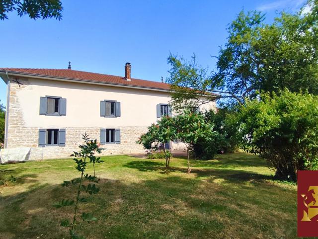 Maison 8 pièces 217 m²
