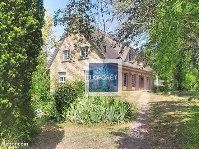 Maison 8 pièces 217 m²