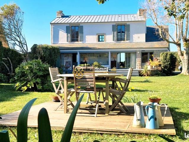 Maison 8 pièces 217 m²