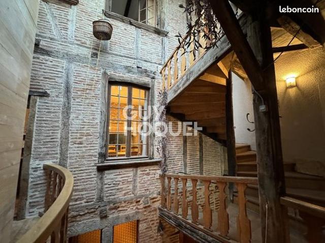 Maison 8 pièces 217 m²