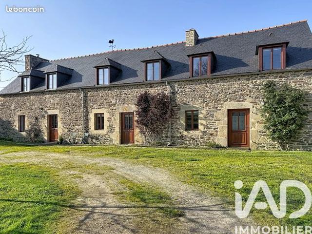 Maison 8 pièces 217 m²