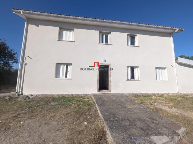 Maison 8 pièces 217 m²