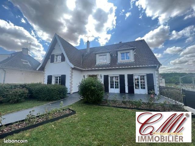 Maison 8 pièces 217 m²