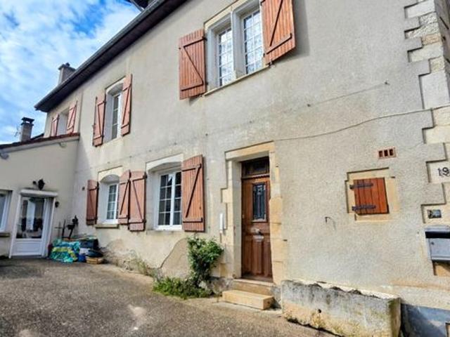 Maison 8 pièces 217 m²