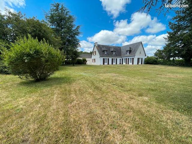 Maison 8 pièces 217 m²