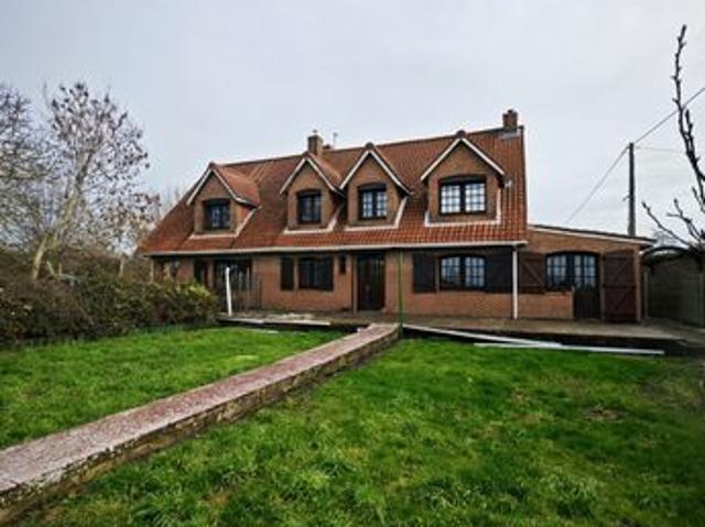 Maison 8 pièces 217 m²