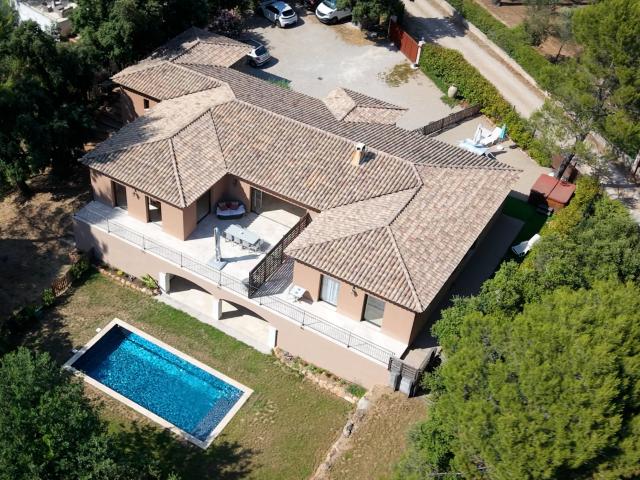 Maison 8 pièces 217 m²