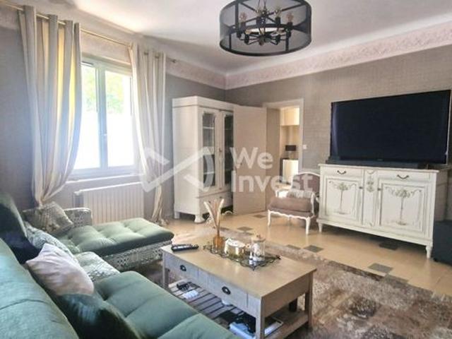 Maison 8 pièces 217 m²