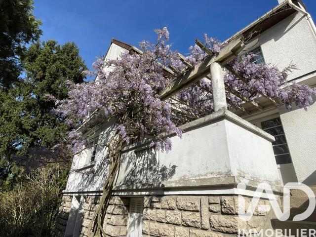 Maison 8 pièces 218 m²