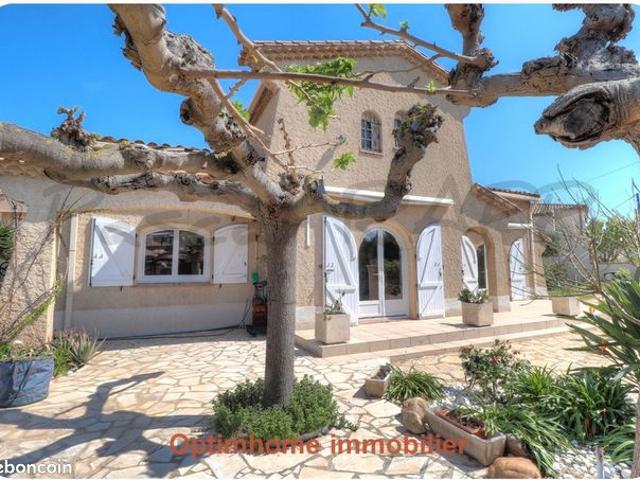 Maison 8 pièces 218 m²