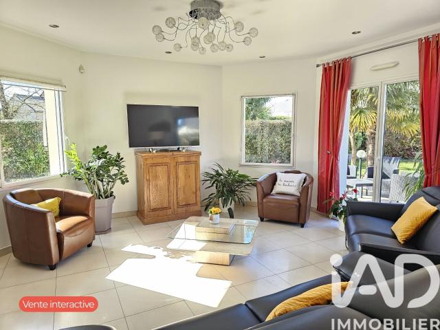 Maison 8 pièces 218 m²