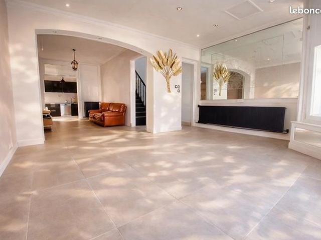 Maison 8 pièces 200 m²
