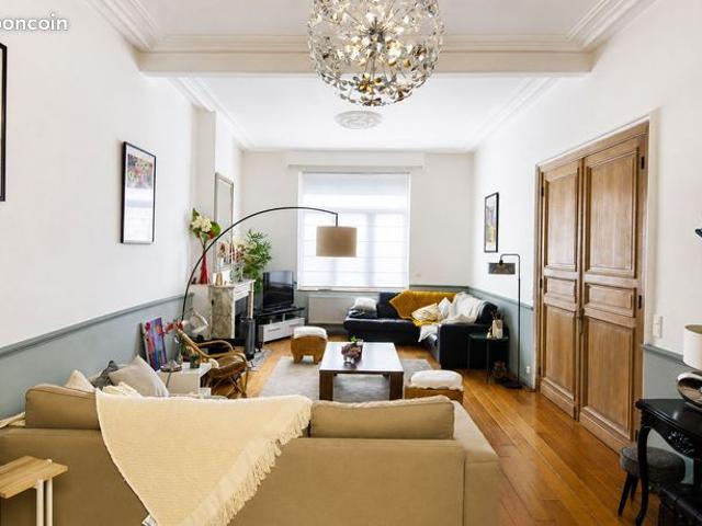 Maison 8 pièces 218 m²