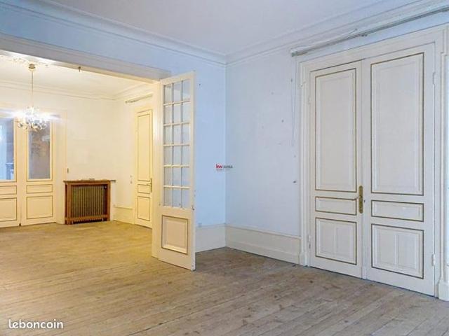 Maison 8 pièces 218 m²