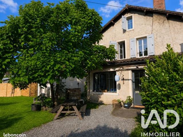 Maison 8 pièces 218 m²