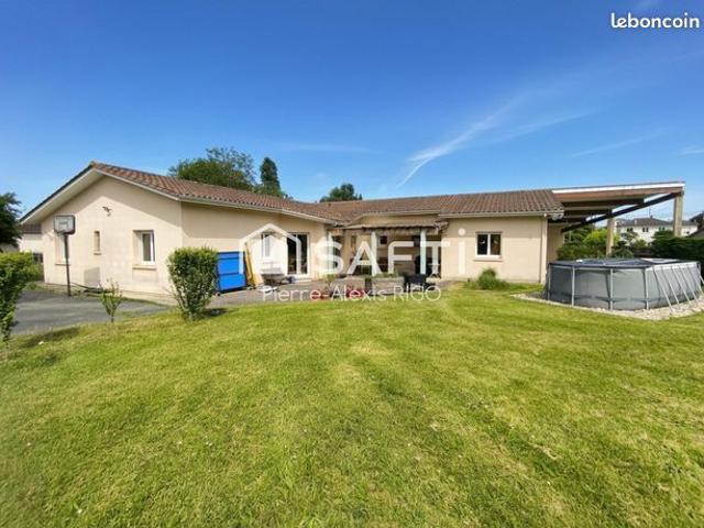 Maison 8 pièces 218 m²