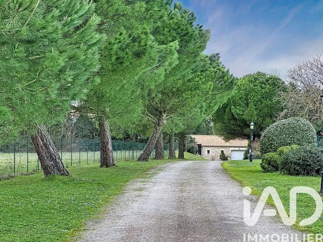 Maison 8 pièces 219 m²