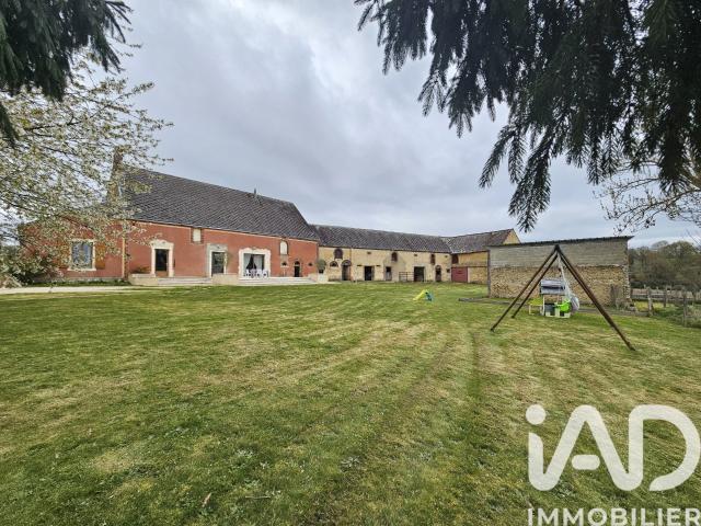 Maison 8 pièces 219 m²