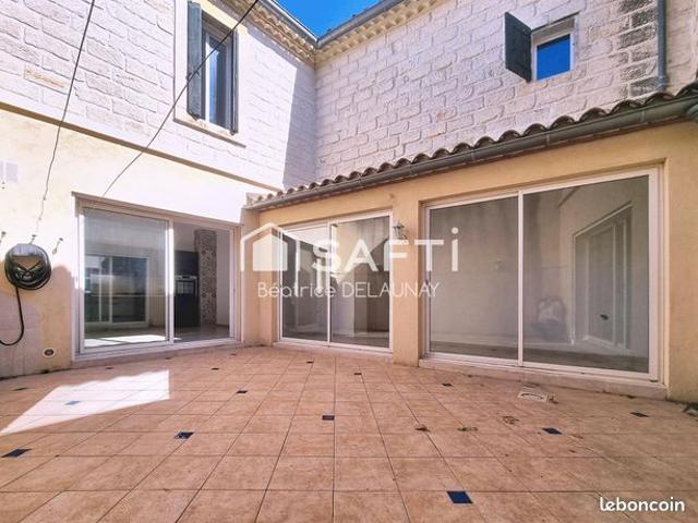 Maison 8 pièces 219 m²