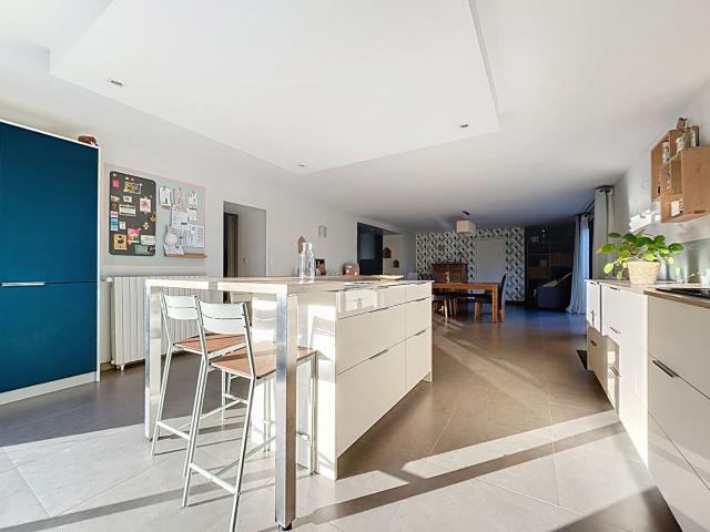 Maison 8 pièces 219 m²