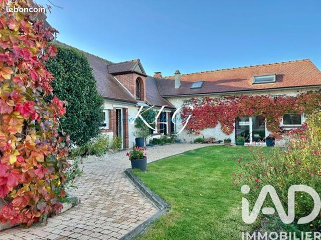 Maison 8 pièces 219 m²