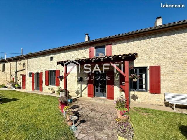 Maison 8 pièces 219 m²