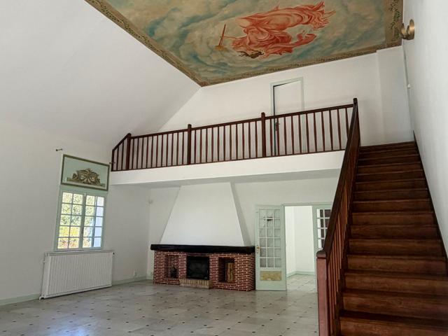 Maison 8 pièces 219 m²