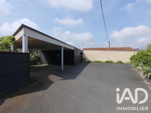 Maison 8 pièces 219 m²