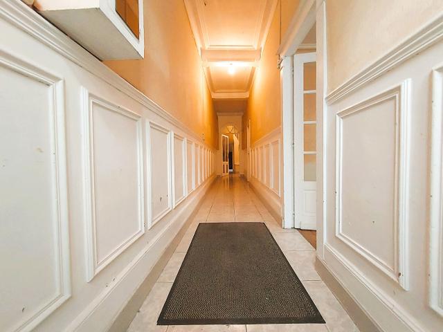 Maison 8 pièces 219 m²