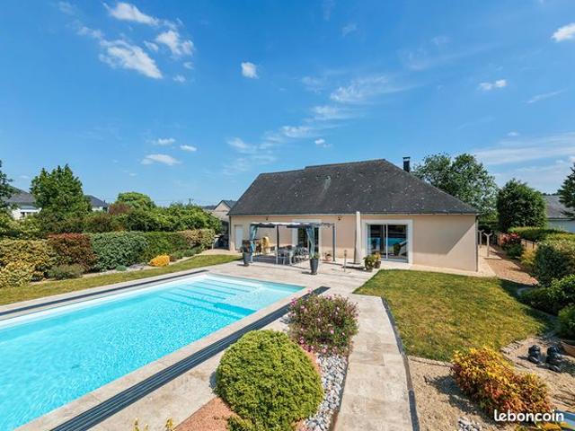 Maison 8 pièces 219 m²