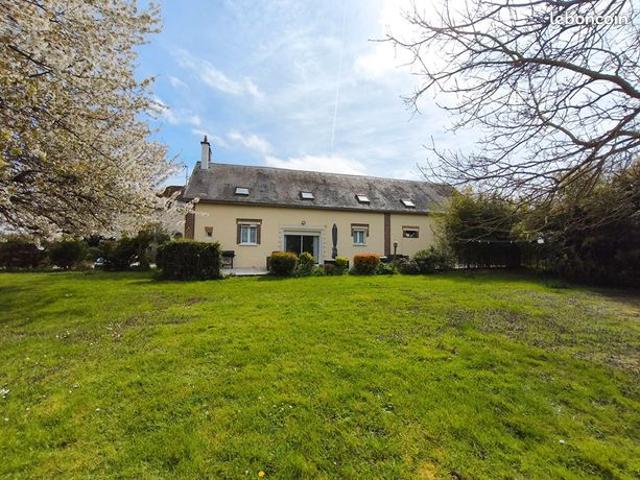 Maison 8 pièces 210 m²
