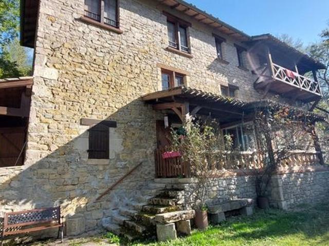 Maison 8 pièces 210 m²