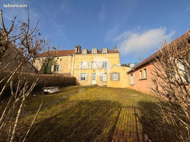Maison 8 pièces 210 m²