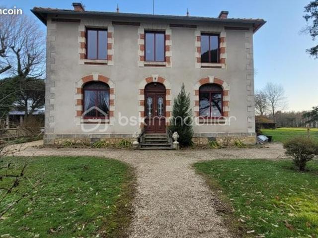 Maison 8 pièces 210 m²