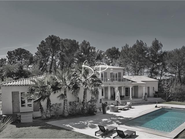 Maison 8 pièces 210 m²