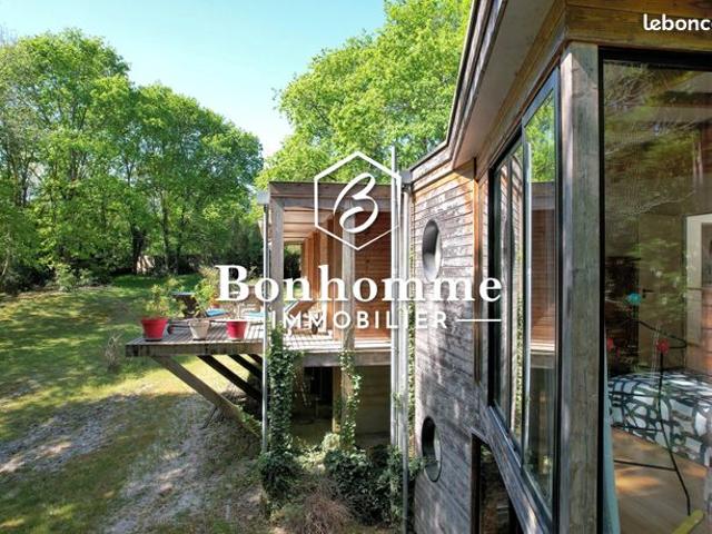Maison 8 pièces 210 m²