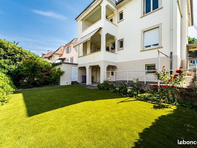 Maison 8 pièces 210 m²