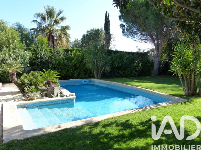 Maison 8 pièces 210 m²