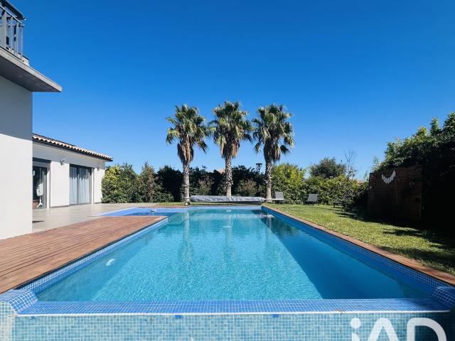 Maison 8 pièces 210 m²