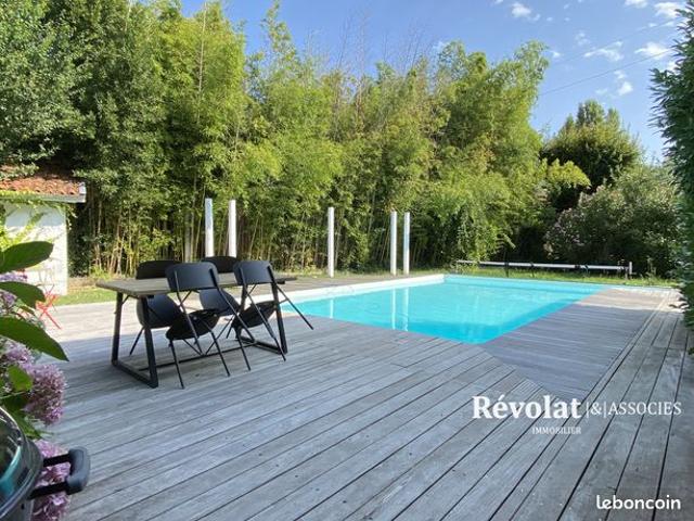 Maison 8 pièces 210 m²