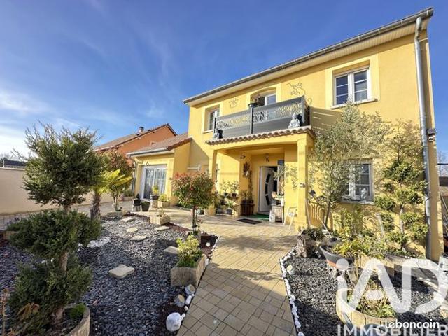 Maison 8 pièces 210 m²