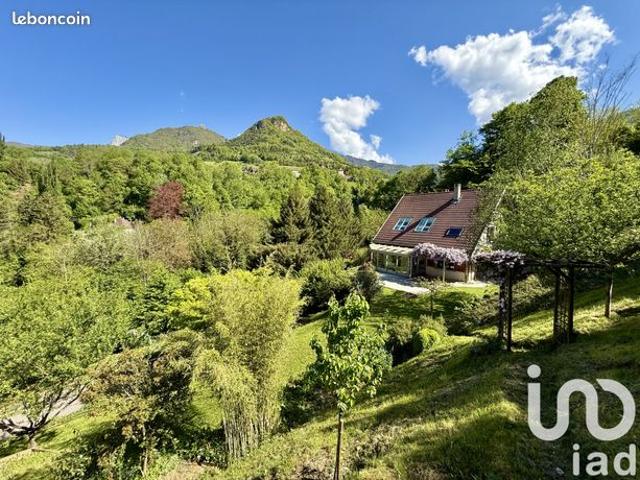 Maison 8 pièces 210 m²