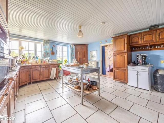 Maison 8 pièces 210 m²